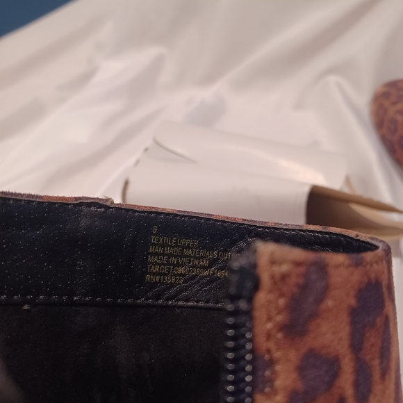 Pre-owned Sam & Libby Eliza Leopard Print Ankle Booties Size 8m block heel - Picture 2 of 7